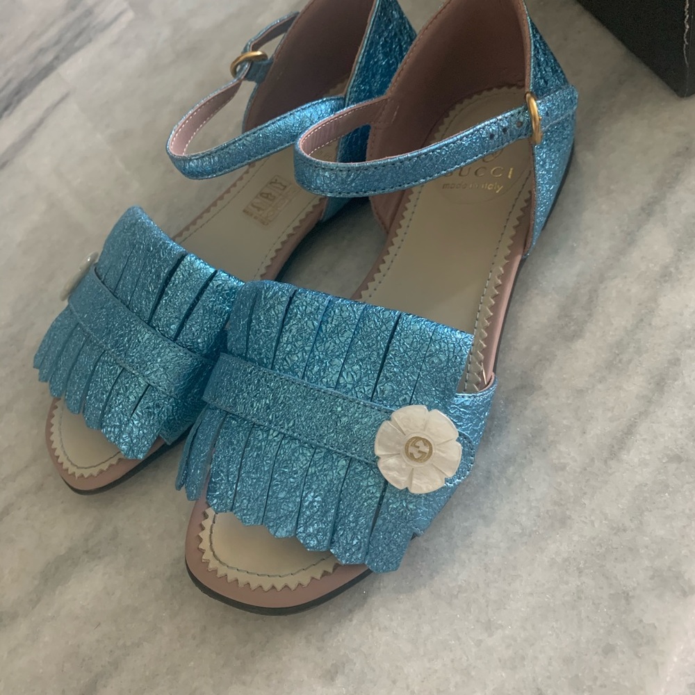 Gucci kids size 33 worn once